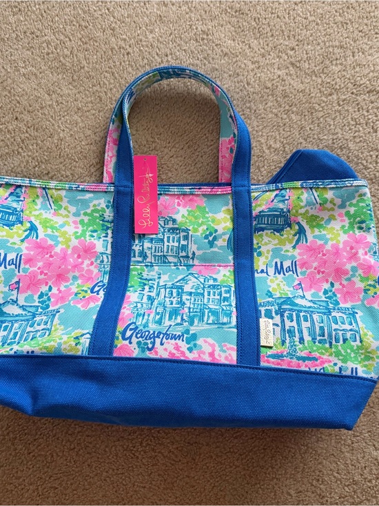 Lilly Pulitzer Handbags - Lilly Pulitzer Blue Pink Turquoise Floral DC Tote